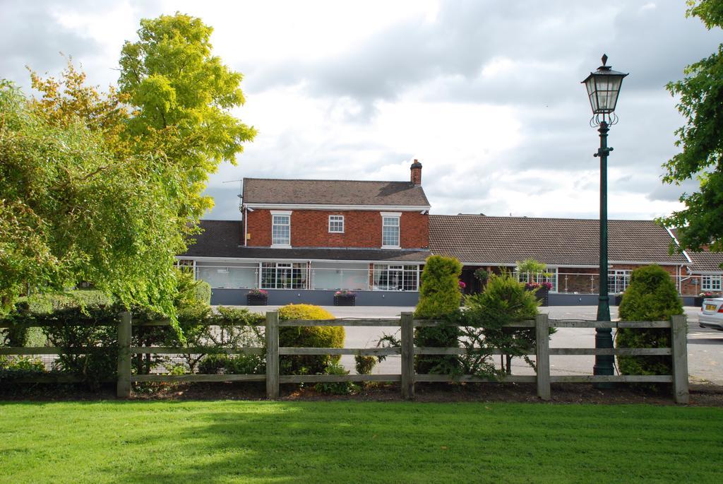 Hunters Lodge Hotel Crewe Εξωτερικό φωτογραφία