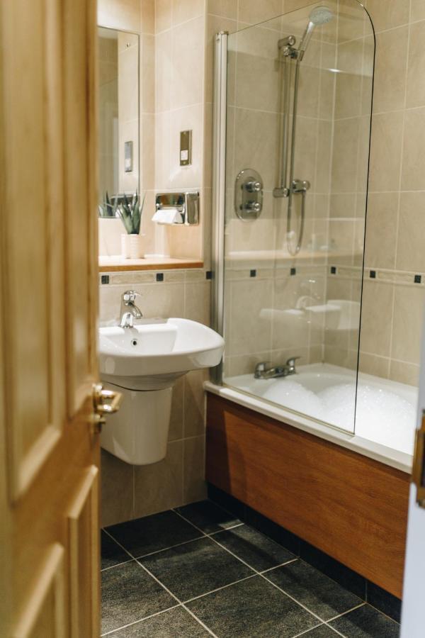 Hunters Lodge Hotel Crewe Εξωτερικό φωτογραφία